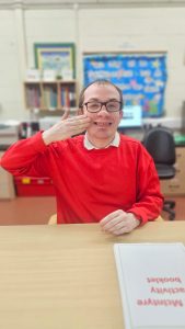 Kesh Day Centre User Doing Makaton (3)