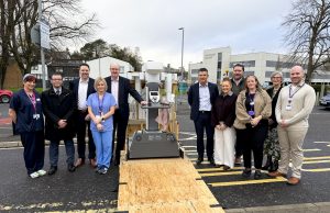 Western Trust Corporate Management Team and Surgical Team with new State-of-the-art Surgical Robot at Altnagelvin Hospital