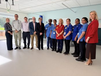 Karen Hargan, Brian Telford & Maura O'Neill With Staff From The New Ward 5